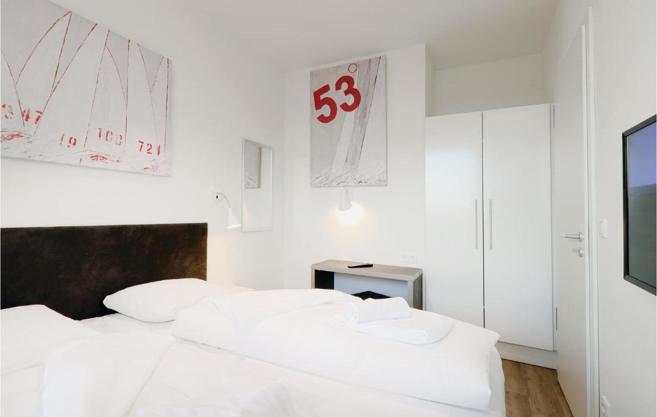 2 Bedroom Awesome Apartment In Luebeck Travemuende Extérieur photo