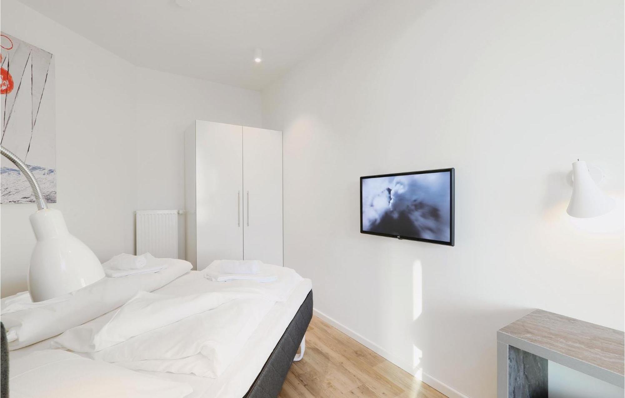 2 Bedroom Awesome Apartment In Luebeck Travemuende Extérieur photo